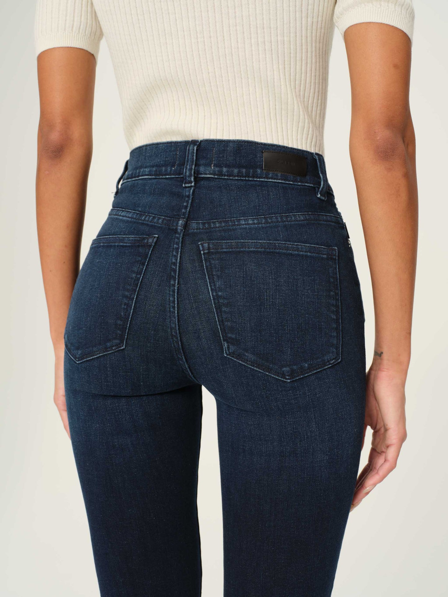 Halle Slim Straight Jean