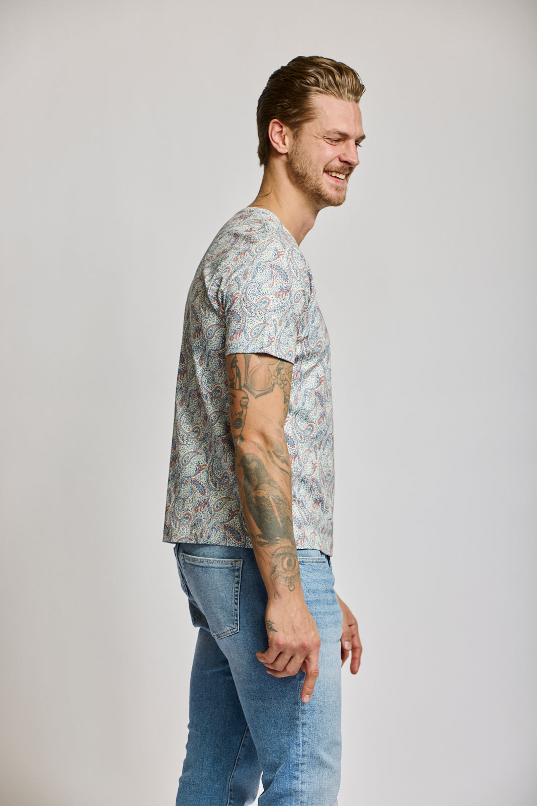Paisley Short Sleeve - Easy Monday - Men's Crew Neck