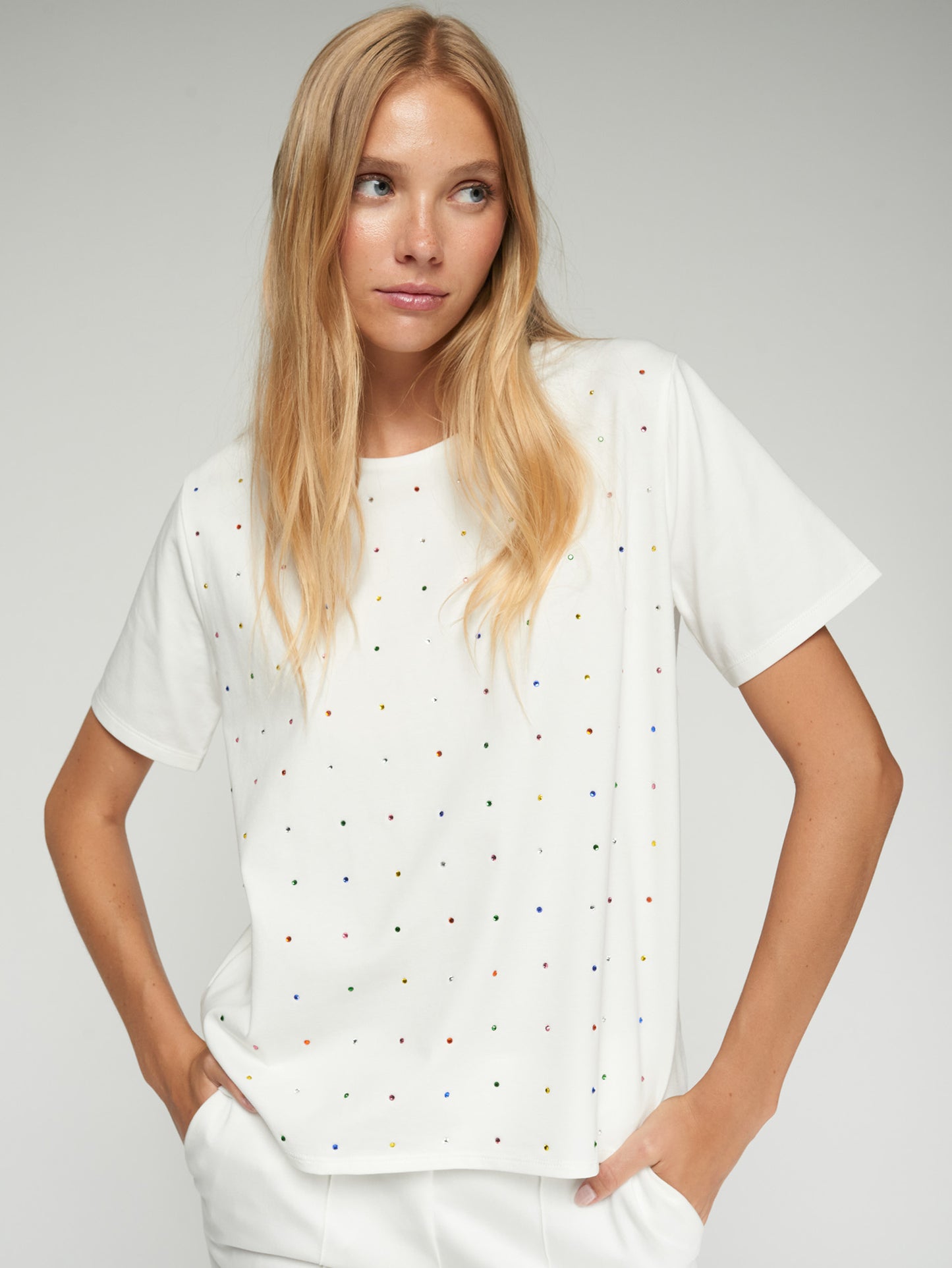 Vilagallo White T-Shirt with Rhinestones